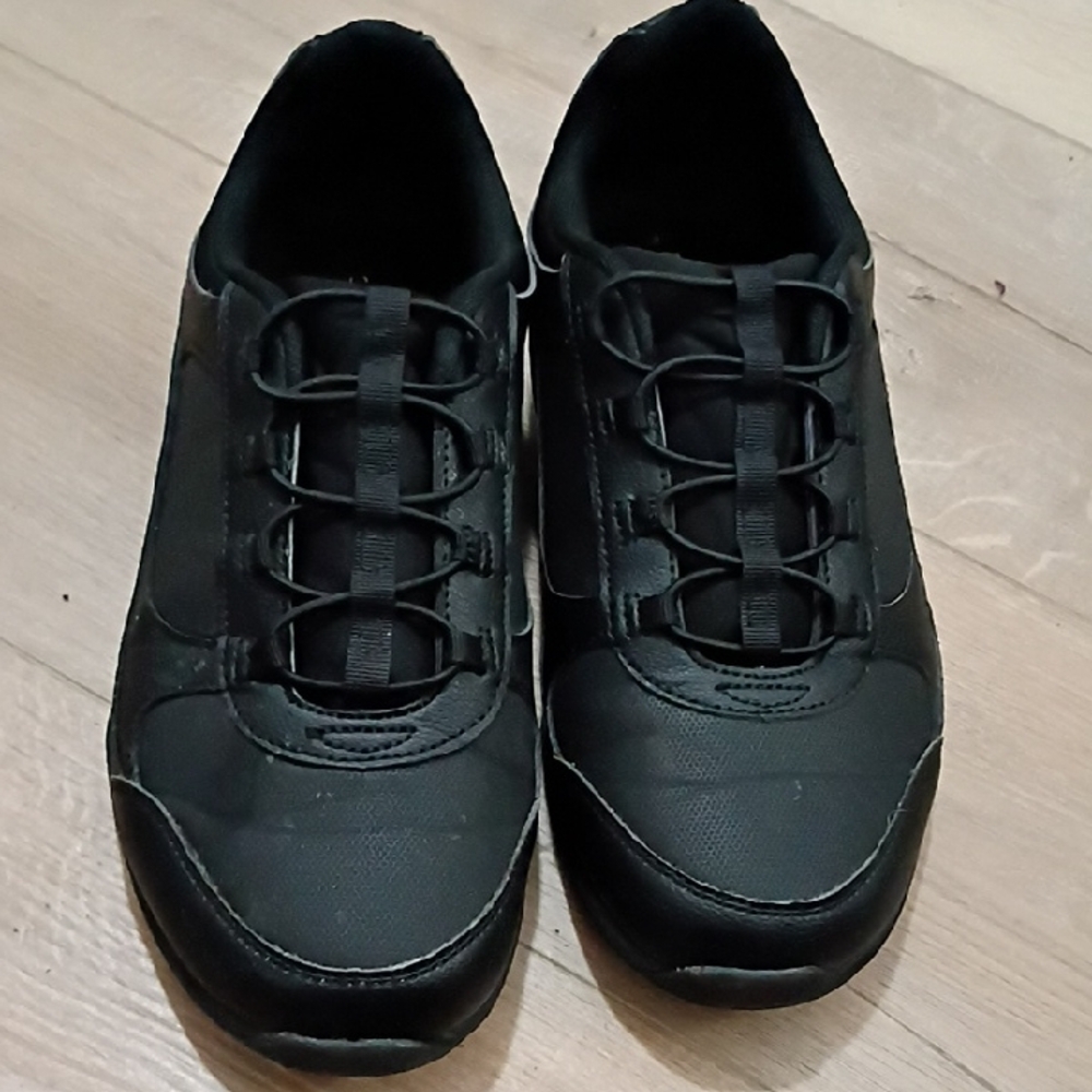TredSafe Nonskid Work Shoes